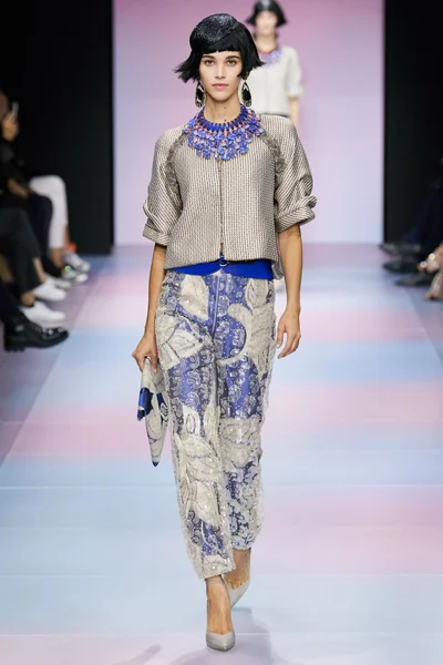 Look 9